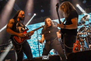 Cobertura Exclusiva do Angra no Rio de Janeiro