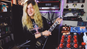 Bryce VanHoosen investiga combinações de pedais para recriar o som de Dimebag Darrell