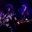 Duas lendas nos palcos: Kiko Loureiro e Marty Friedman com turnê conjunta em show explosivo em São Paulo