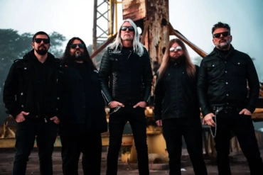 Distraught lança o EP “inVolution” e aprofunda seu legado no metal nacional com crítica social e ambiental contundente